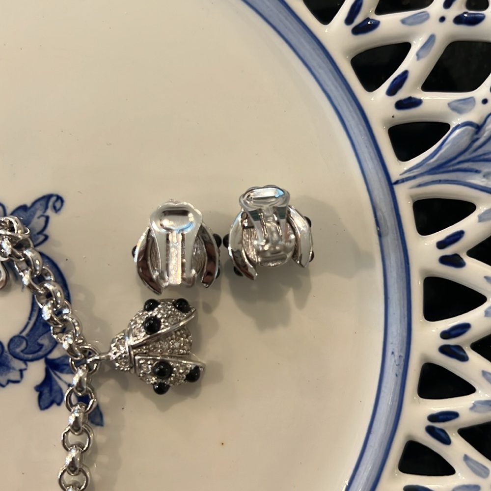 Christian Dior Vintage Ladybug Set (Charm Bracelet, Clip-On Earrings, & Pin) 🐞 - Picture 4 of 7